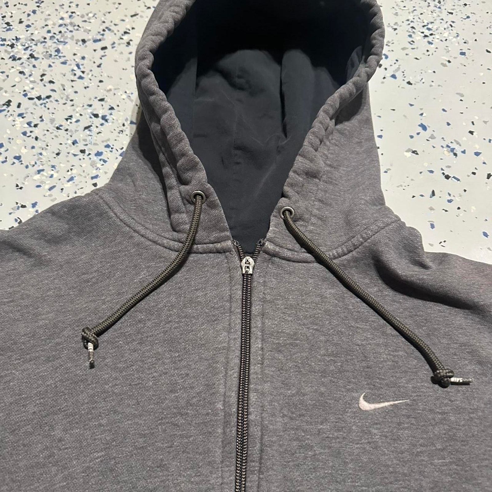 Nike Vintage 00s Nike Grey Zip Up Jacket Size US M / EU 48-50 / 2 - 2 Thumbnail