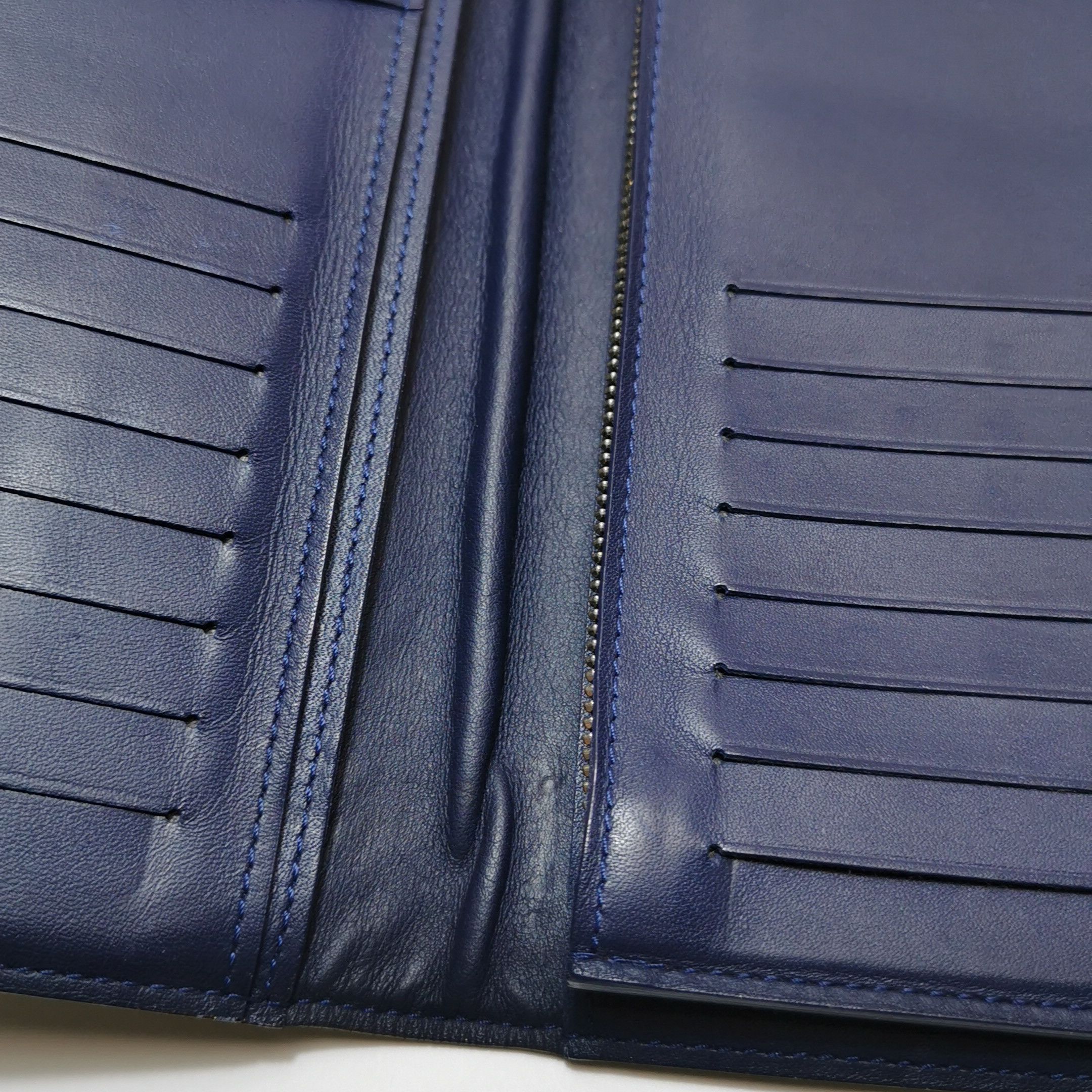 Louis Vuitton Louis Vuitton (LV) Brazza Colorblock Monogram Print Bifold Size ONE SIZE - 8 Thumbnail
