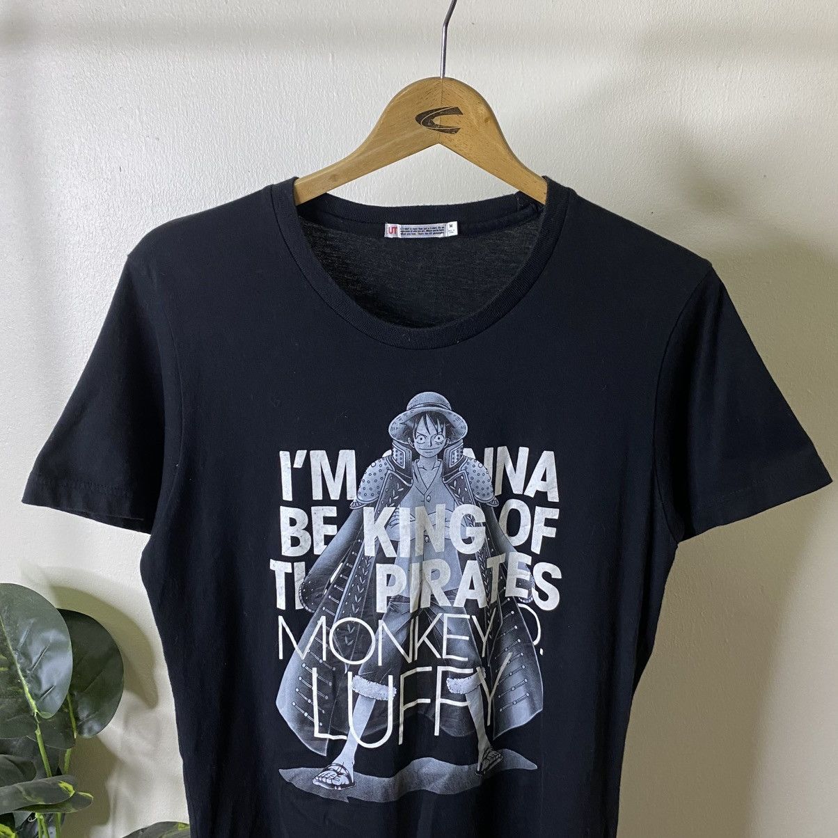 One Piece Uniqlo x Anime Manga Series One Piece Monkey D Luffy T Shirt Size US M / EU 48-50 / 2 - 2 Thumbnail