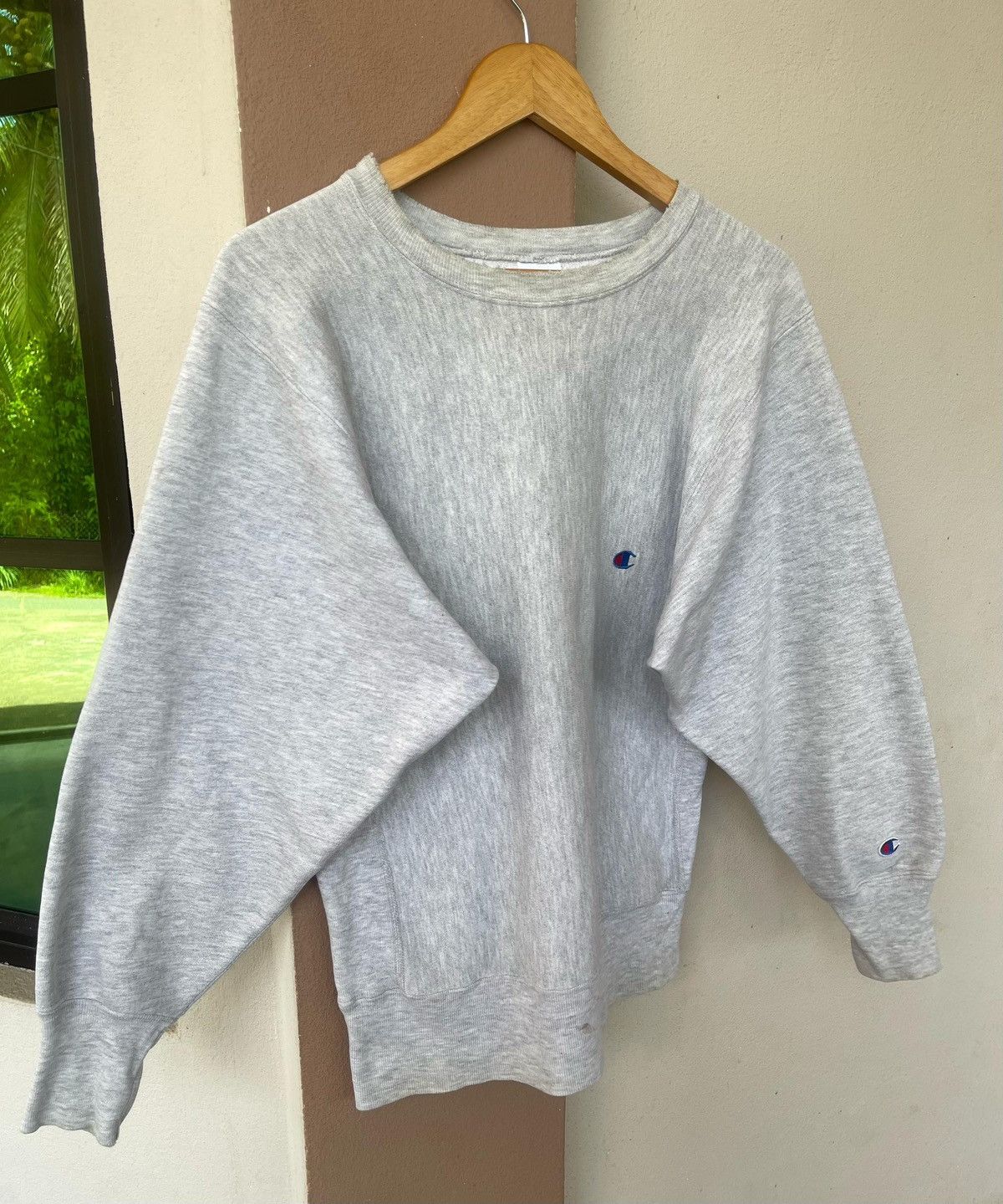 Champion × Vintage Vintage Distressed Champion Reverse Weave Sweatshirt Size US M / EU 48-50 / 2 - 10 Thumbnail