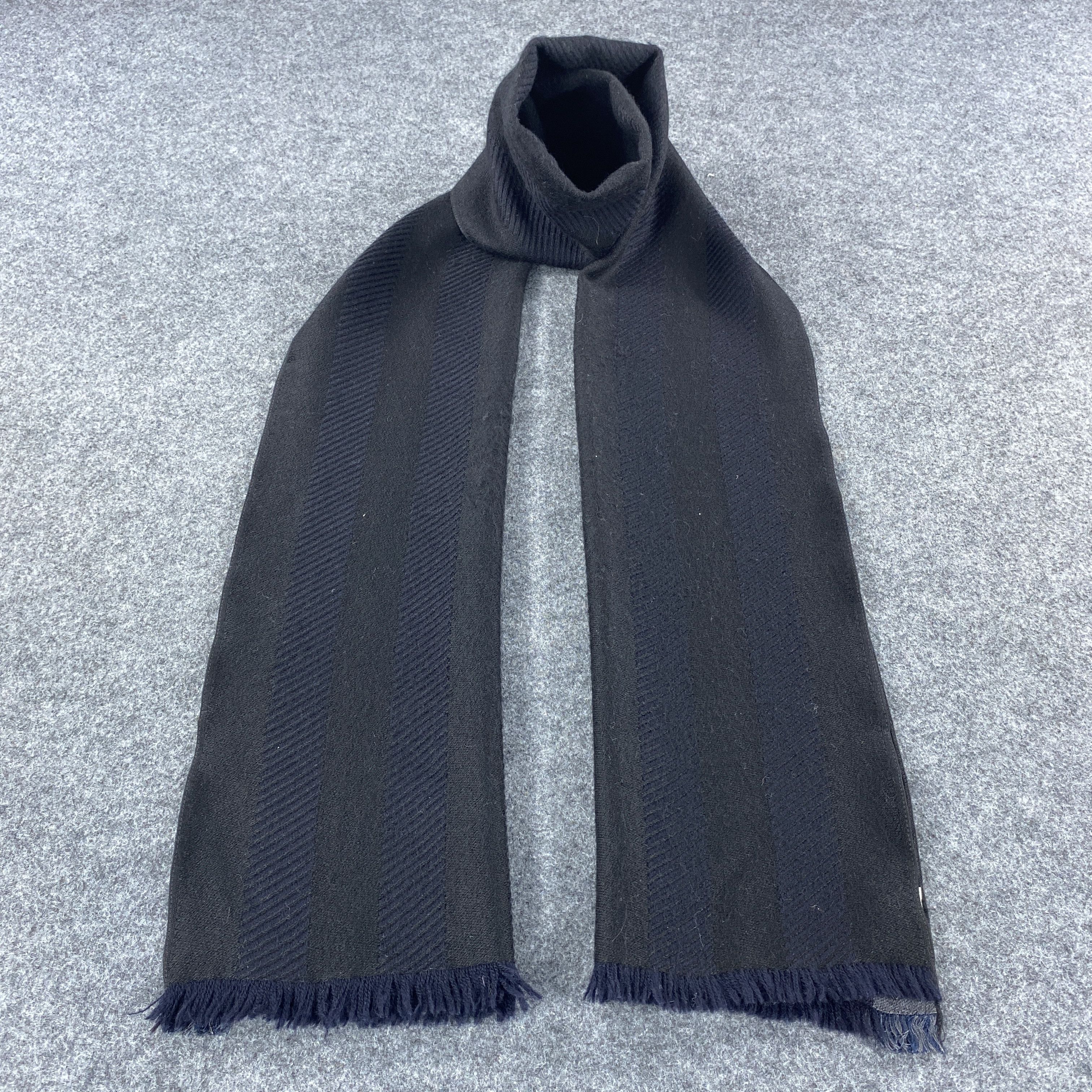 Armani Collezioni × Vintage Armani Collezioni Scarf # Muffler # Neckwear # D435 Size ONE SIZE - 1 Thumbnail