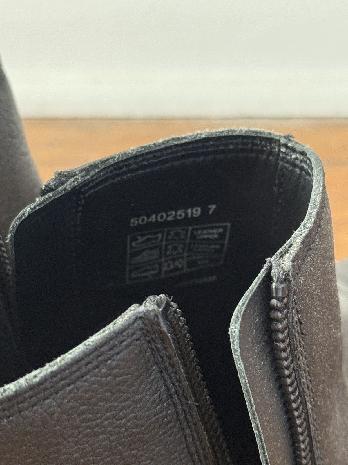 Hugo Boss Hugo Boss Chelsea Boots Size US 7 / EU 40 - 4 Thumbnail