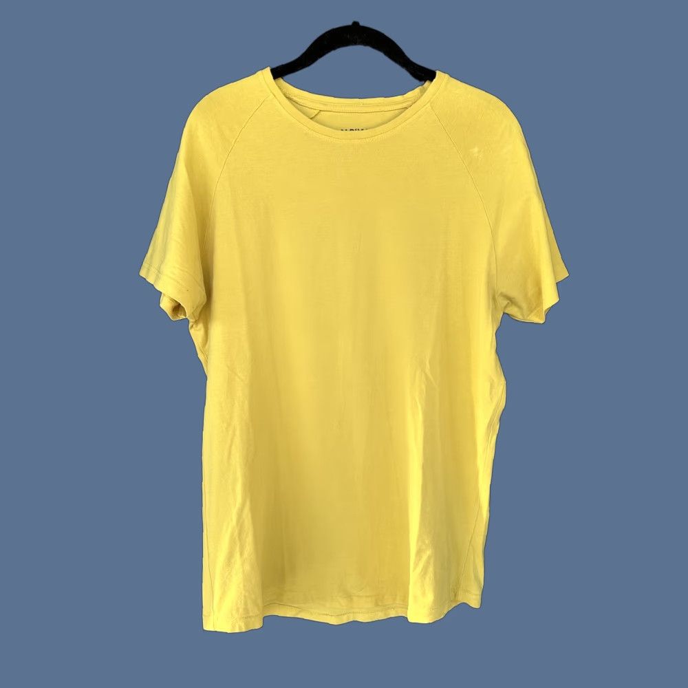 Vintage VINTAGE Alphalete T-Shirt Men M Yellow Short Sleeve Crew Neck Back Barcode Graphic Medium Mens Size US M / EU 48-50 / 2 - 1 Thumbnail
