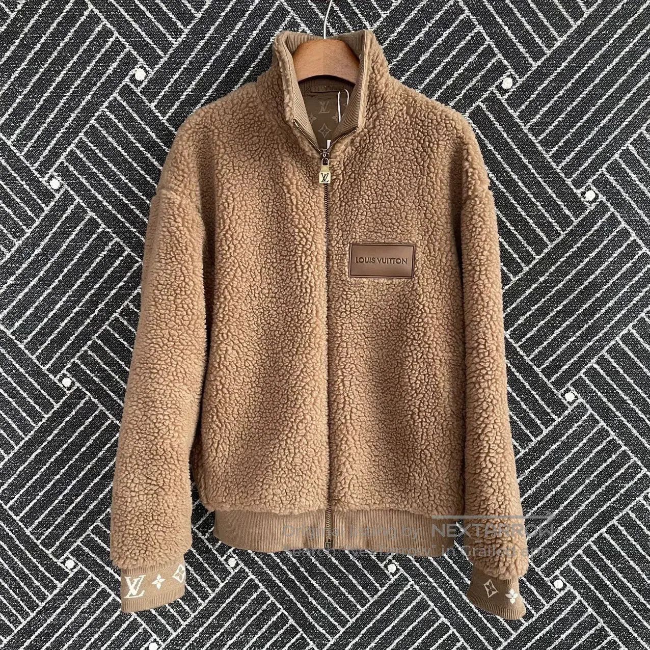Louis Vuitton Brown Fuzzy Zip-Up Jacket Size M. Size US M / EU 48-50 / 2 - 1 Thumbnail