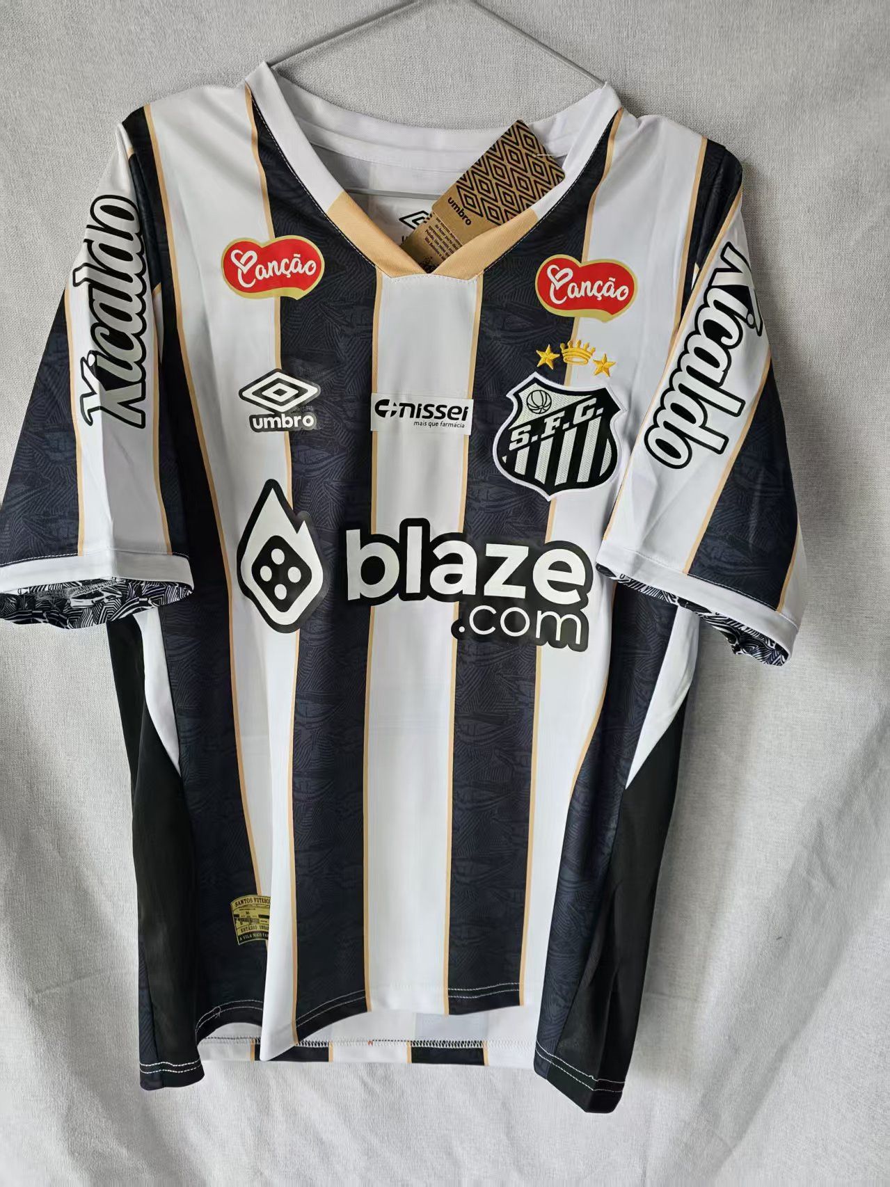 Other New Santos 10 Neymar Jersey Size US XL / EU 56 / 4 - 1 Thumbnail