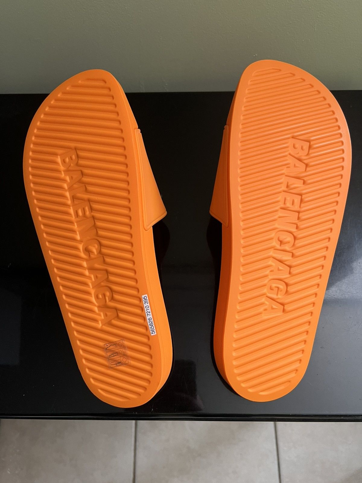 Balenciaga BALENCIAGA Pool Slides [SIZE 9] Size US 9 / EU 42 - 4 Thumbnail