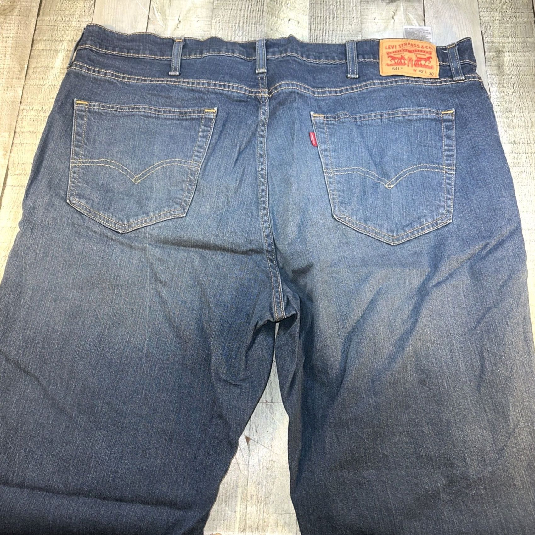 Levi's Levi's 541 Athletic Fit Jeans 42x32 Blue Stretch Denim Relaxed Tapered Mens Size US 42 / EU 58 - 4 Thumbnail
