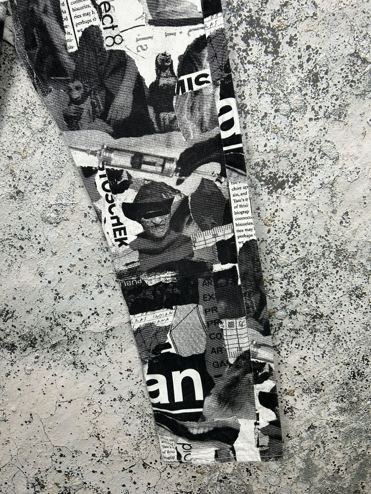 Weekday Weekday Space Paper Collage Trousers Avant Garde Grunge Punk Size US 31 - 5 Thumbnail
