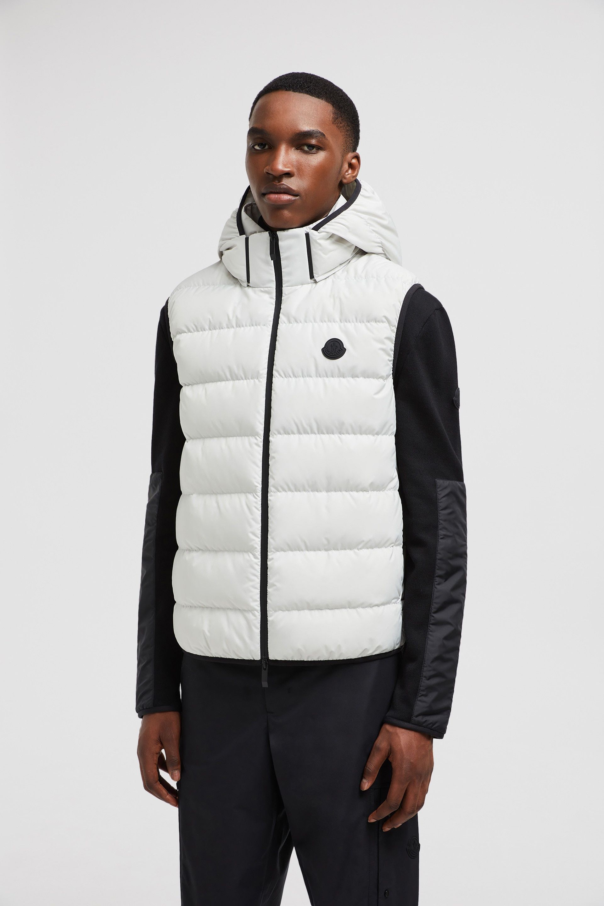 Moncler o1tko10426 Valmasque Down Vest in White Size US M / EU 48-50 / 2 - 3 Thumbnail