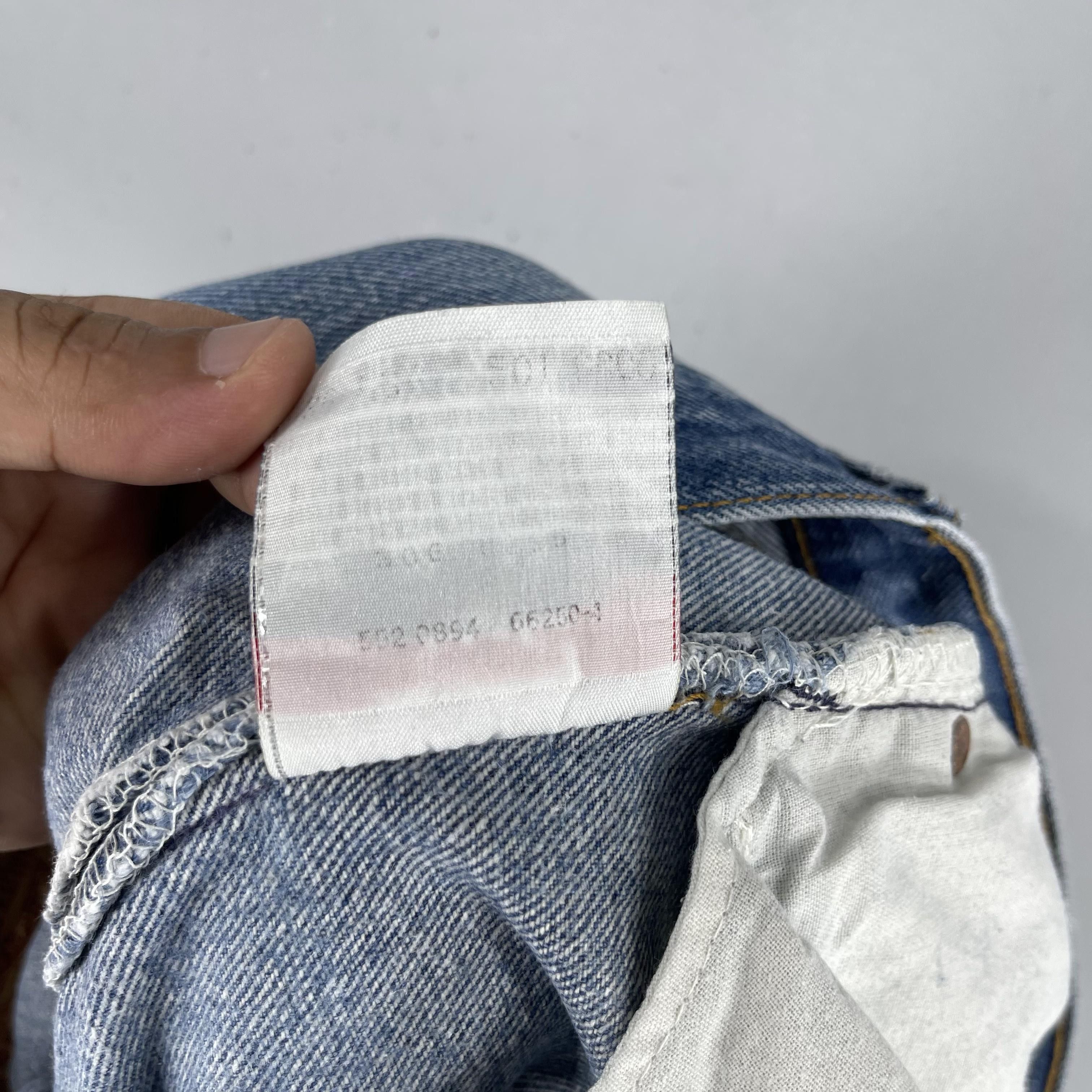 Levi's × Vintage Size 34 Vintage Levis 501xx Distressed Medium Washed Jeans Size US 34 / EU 50 - 8 Thumbnail