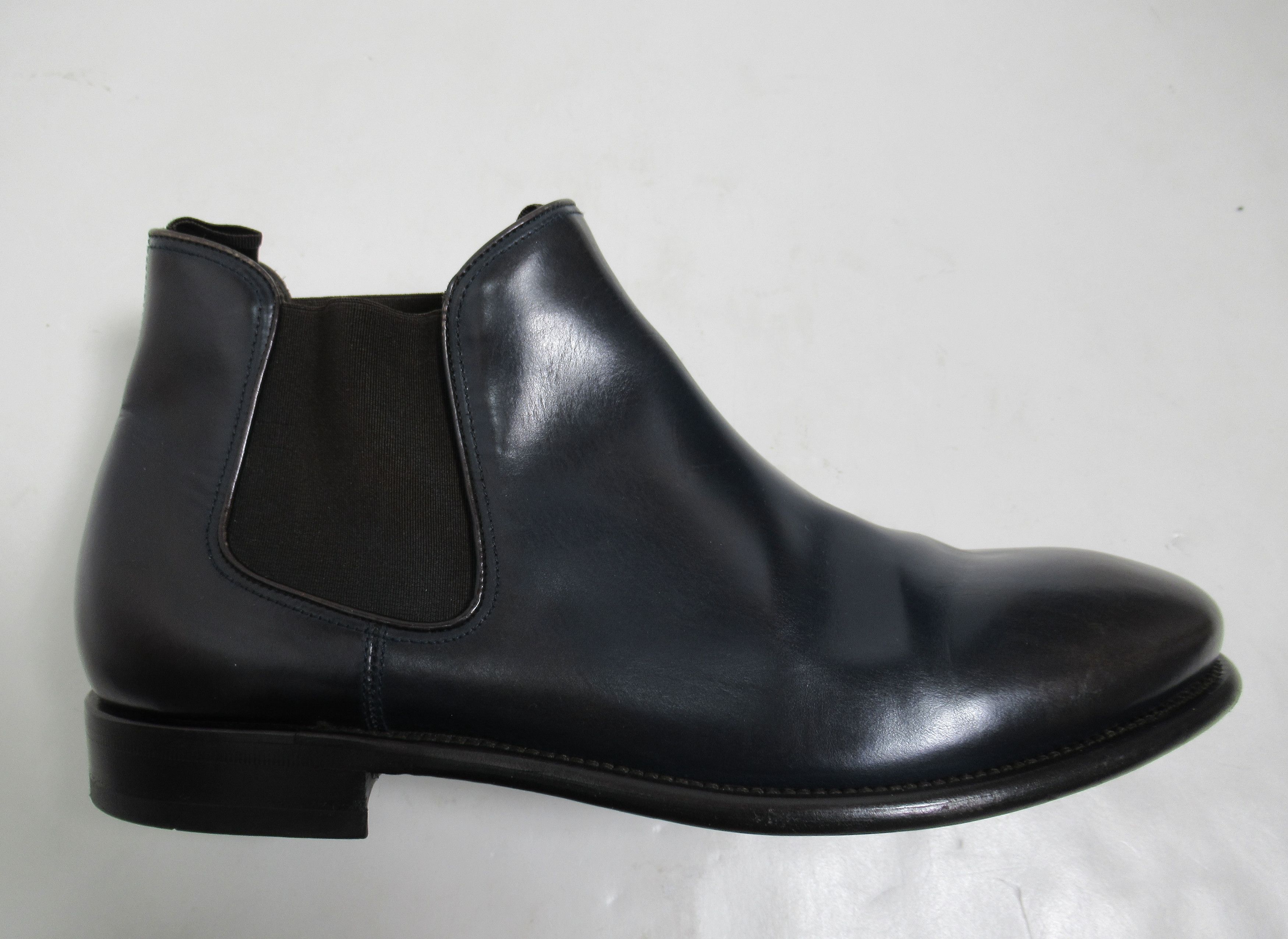 Salvatore Ferragamo Salvatore Ferragamo Men's Santo Chelsea Boots Chocolate Size US 11 / EU 44 - 1 Thumbnail
