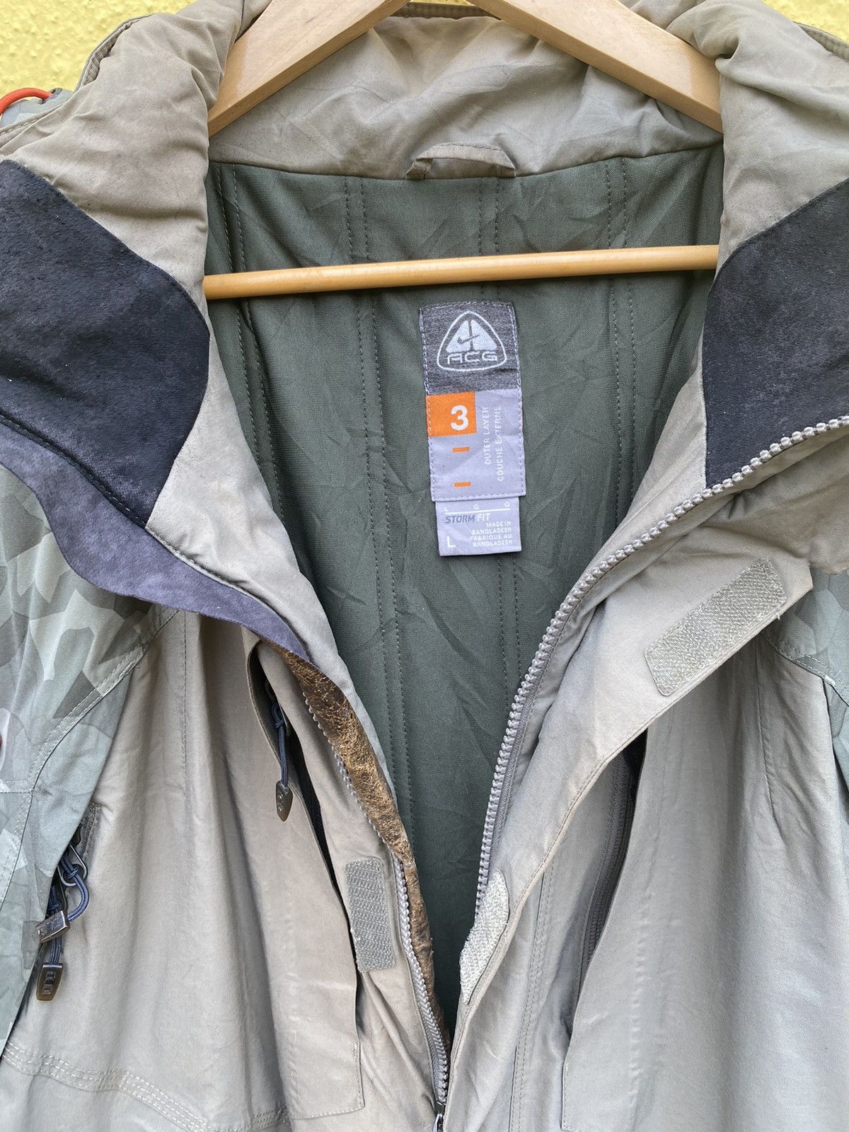 Nike Nike Acg camo outdoor jacket Size US L / EU 52-54 / 3 - 21 Thumbnail