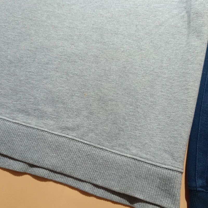Nike Vintage Y2K NIKE Big Center Swoosh Grey Blue Sweatshirt M Size US M / EU 48-50 / 2 - 15 Thumbnail