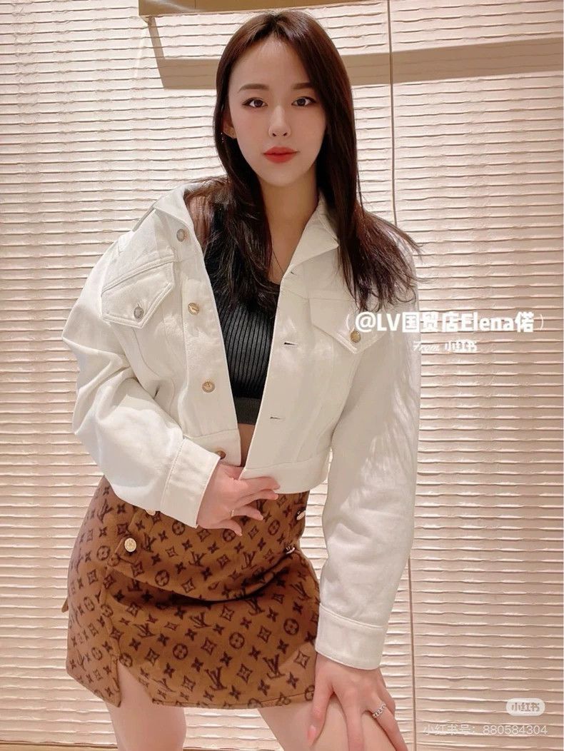 Louis Vuitton Louis Vuitton Short white denim jacket 2505-Nextarrow Size XS / US 0-2 / IT 36-38 - 6 Thumbnail