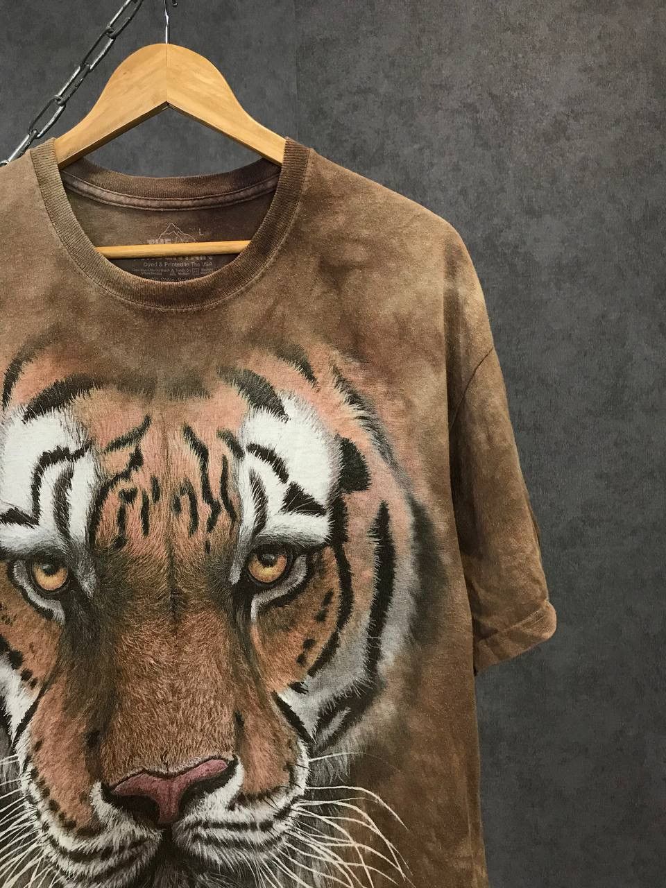 The Mountain Tiger The Mountain 2011 made in USA animal vintage tee Size US L / EU 52-54 / 3 - 2 Thumbnail