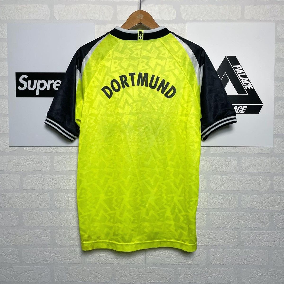 Nike Borussia Dortmund 1997/98 away jersey Vintage Nike Size US S / EU 44-46 / 1 - 2 Thumbnail