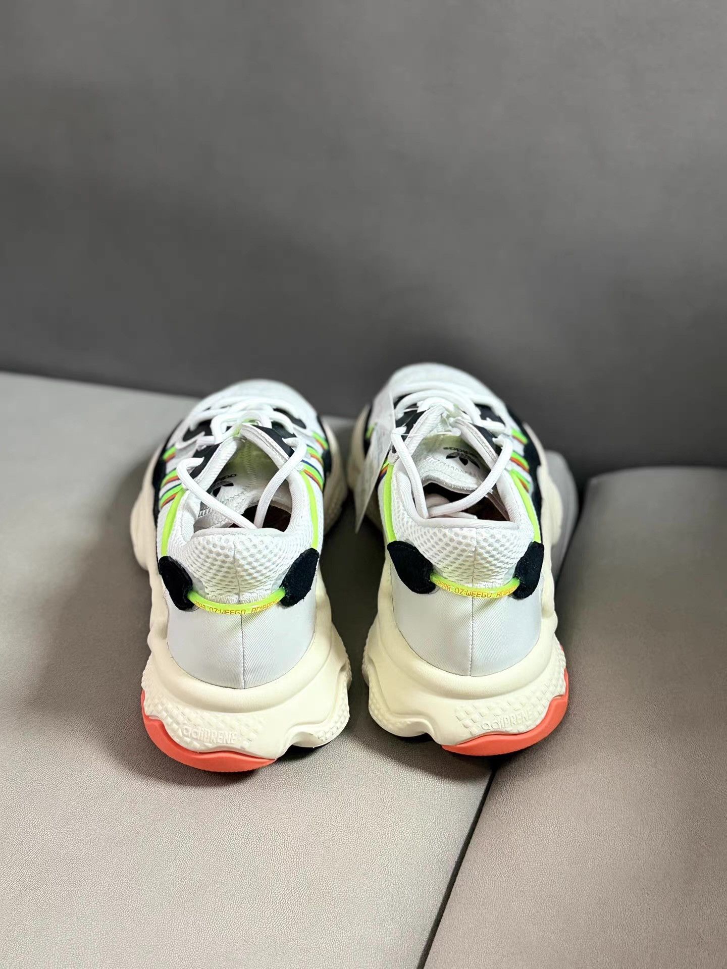 Adidas Adidas Originals Ozweego men's casual sneakers Ｑ20 Size US 7.5 / EU 40-41 - 2 Thumbnail