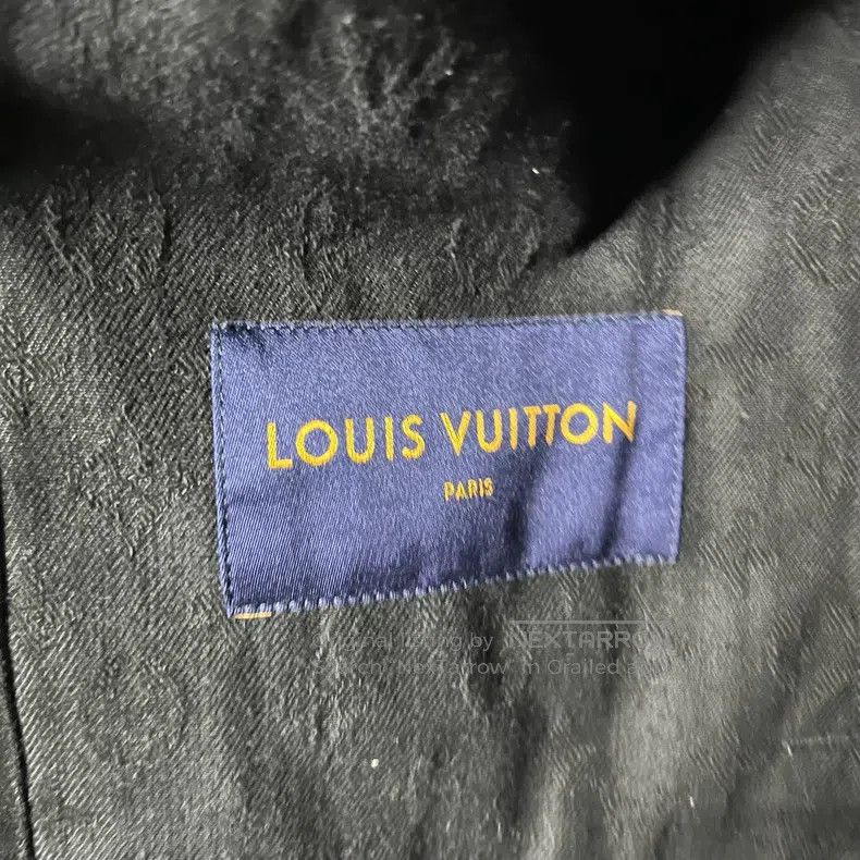 Louis Vuitton Louis Vuitton Black solid print denim jacket Size US S / EU 44-46 / 1 - 4 Thumbnail