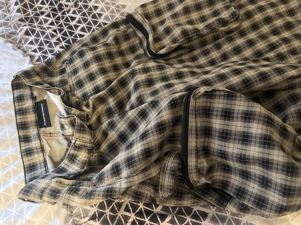 The GV Gallery GV Gallery Raspberry Plaid Cargo Size US 30 / EU 46 - 3 Thumbnail