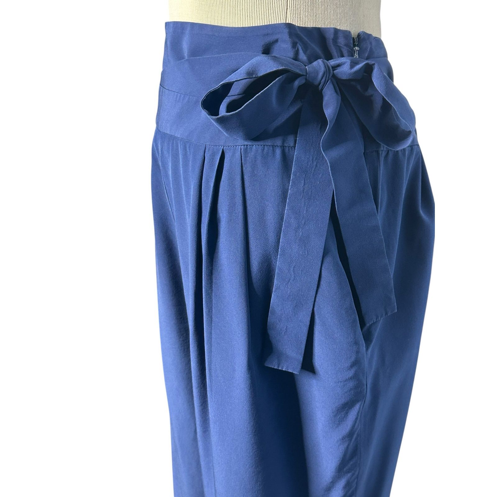 Diane von Furstenberg Diane Von Furstenbert Keaka navy crop pleated pants size 6 Size 28" / US 6 / IT 42 - 13 Thumbnail