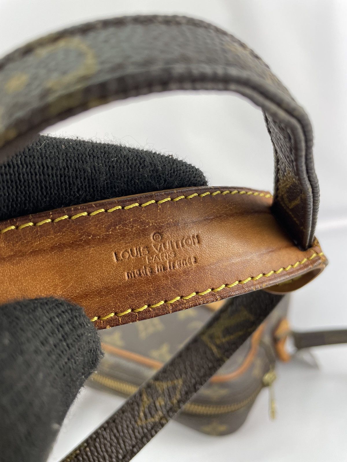 Louis Vuitton Authentic Louis Vuitton Danube Crossboday bag monogram Size ONE SIZE - 15 Thumbnail