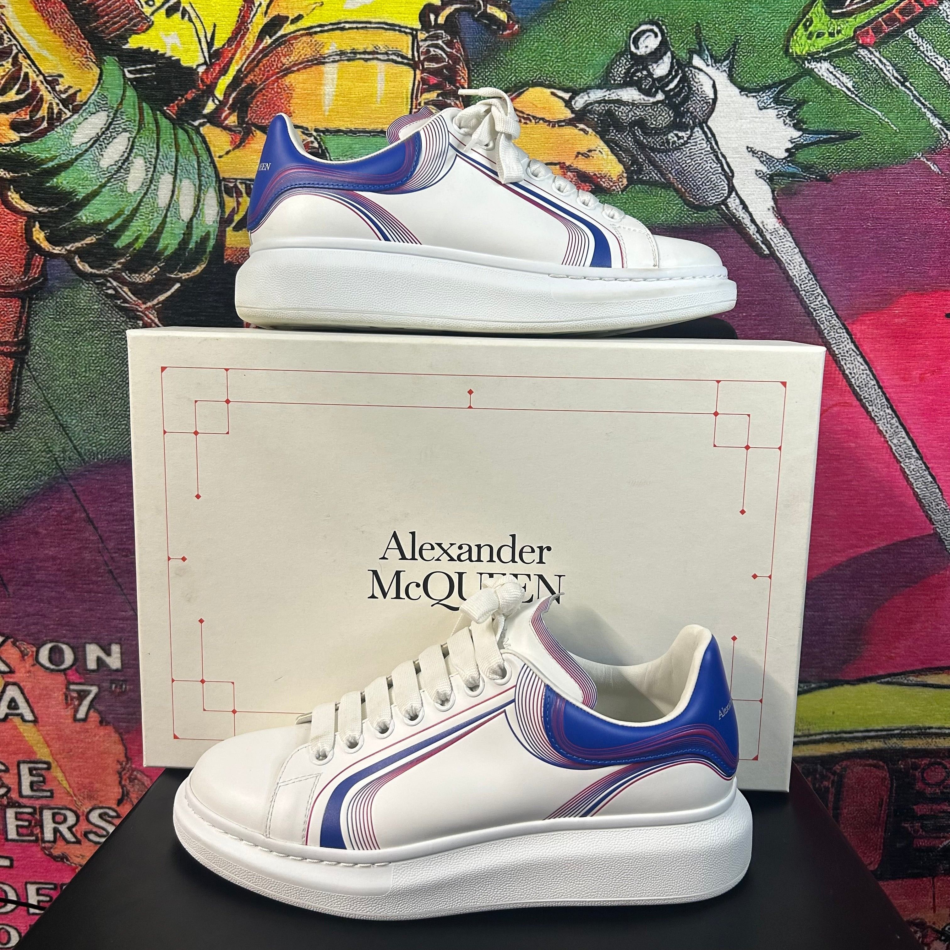 Alexander McQueen Alexander McQueen Oversized Sneakers White Galactic Blue Size US 8 / EU 41 - 1 Thumbnail