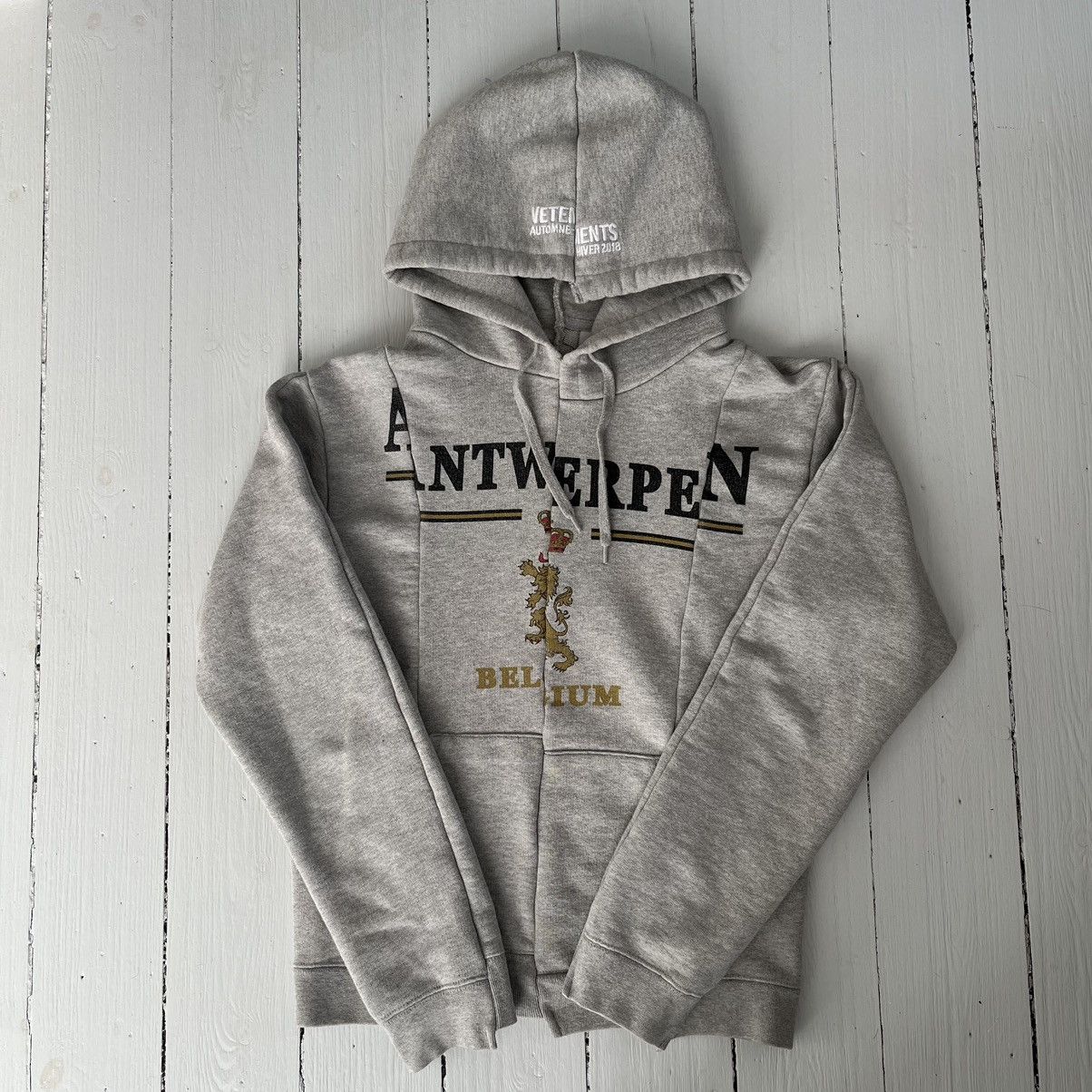 VETEMENTS 18aw Antwerpen Hoodie グレー　パーカー Vetements Antwerpen 2018 Split Hoodie Fits s/xs Open | Depop