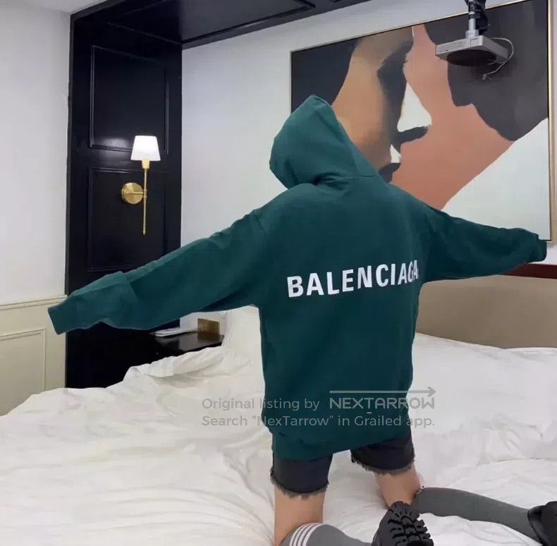 Balenciaga Balenciaga Green Back Logo Hoodie Size US M / EU 48-50 / 2 - 9 Thumbnail