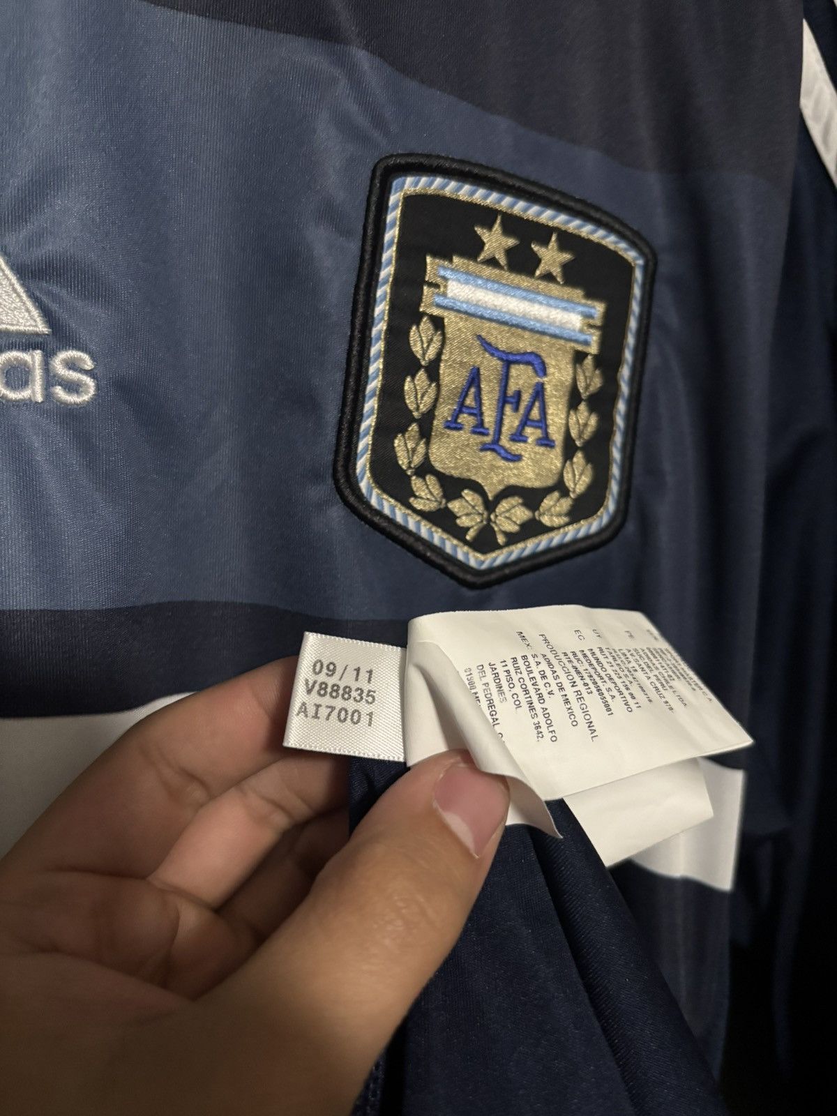 Adidas Argentina 2011 Away Jersey Size US XL / EU 56 / 4 - 2 Thumbnail