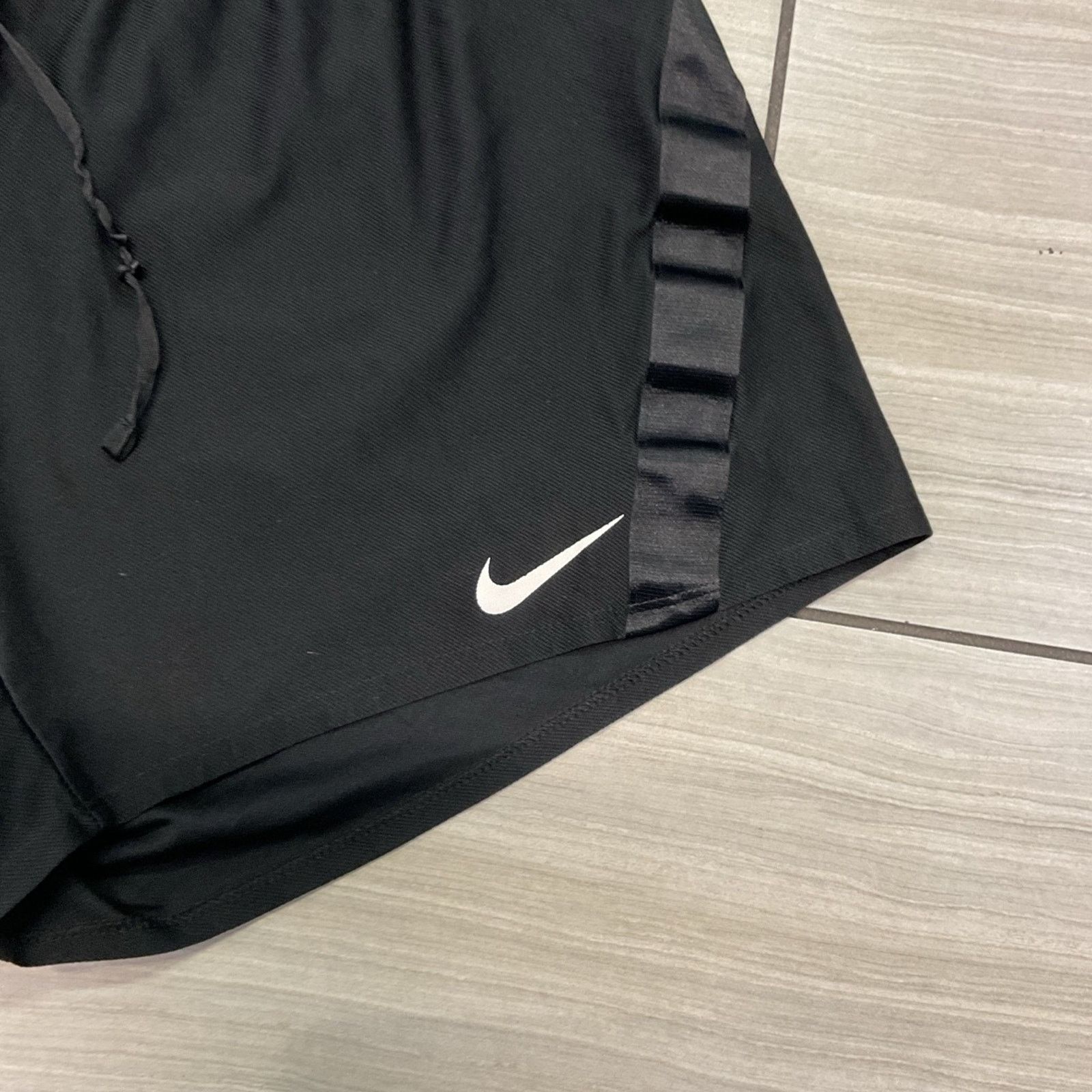 Nike Nike Nike Dri-FIT Black Women’s Athletic Running Shorts Size 29" - 5 Thumbnail