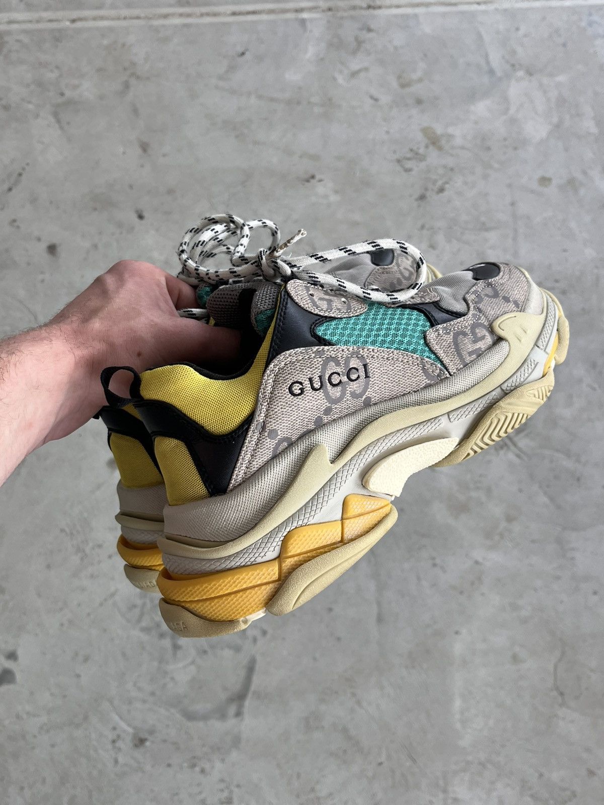 スニーカー GUCCI SNEAKER (791742AADM0 9110) Gucci Gucci Man Sneakers 791742AADM0 9110 Size UK 7.5 | Grailed