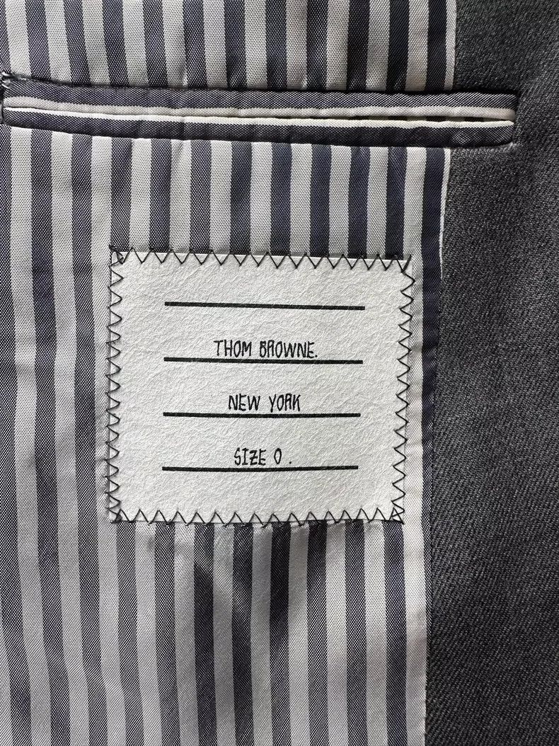 Thom Browne Thom Browne size0 Classic gray suit Size 34S - 3 Thumbnail