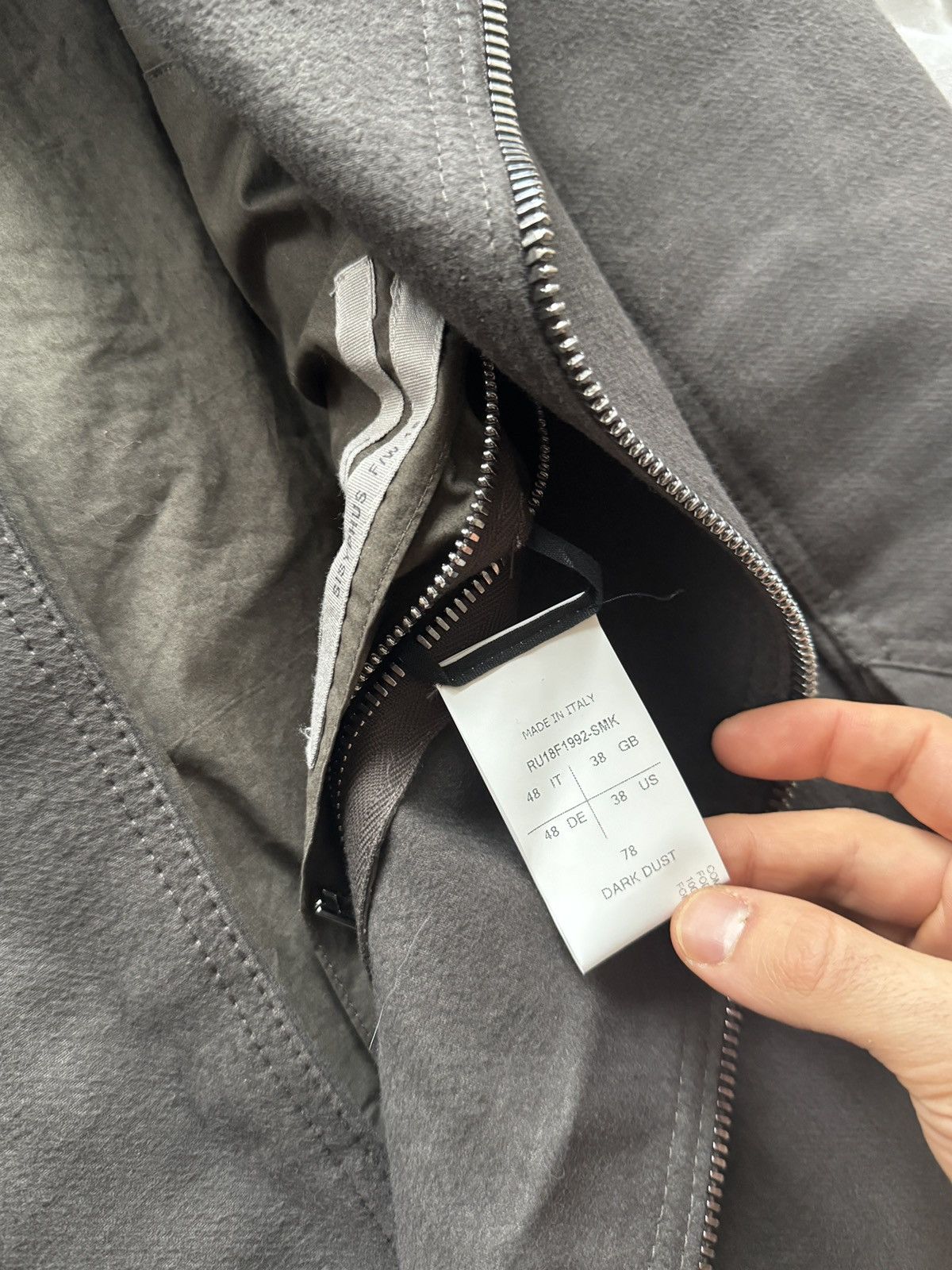 Rick Owens Rick Owens FW18 “Sisyphus” Funnel-Neck Coat Size US M / EU 48-50 / 2 - 6 Thumbnail