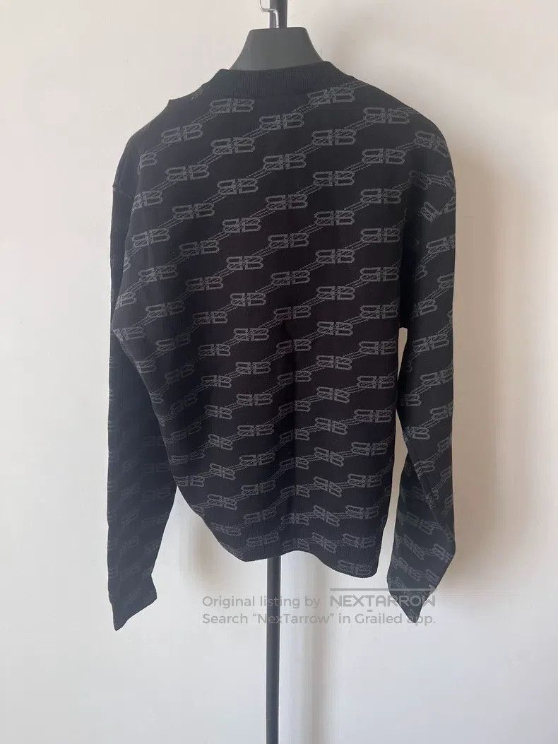 Balenciaga Balenciaga Full Print Round Neck Long Sleeve Hoodie Size US S / EU 44-46 / 1 - 2 Thumbnail