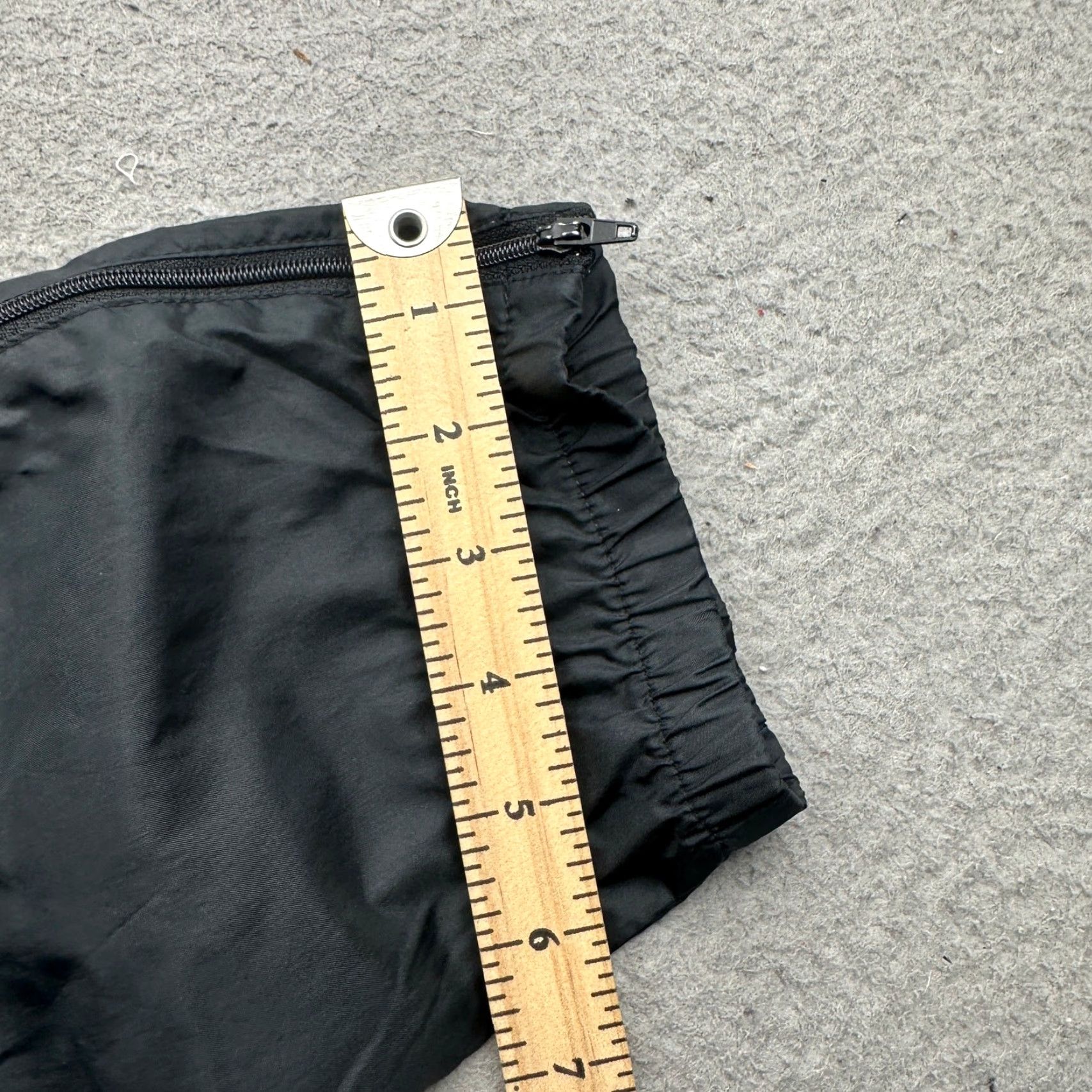 Nike VINTAGE Nike Windbreaker Pants Mens Large Black Logo Anke Zip Size US 33 - 3 Thumbnail
