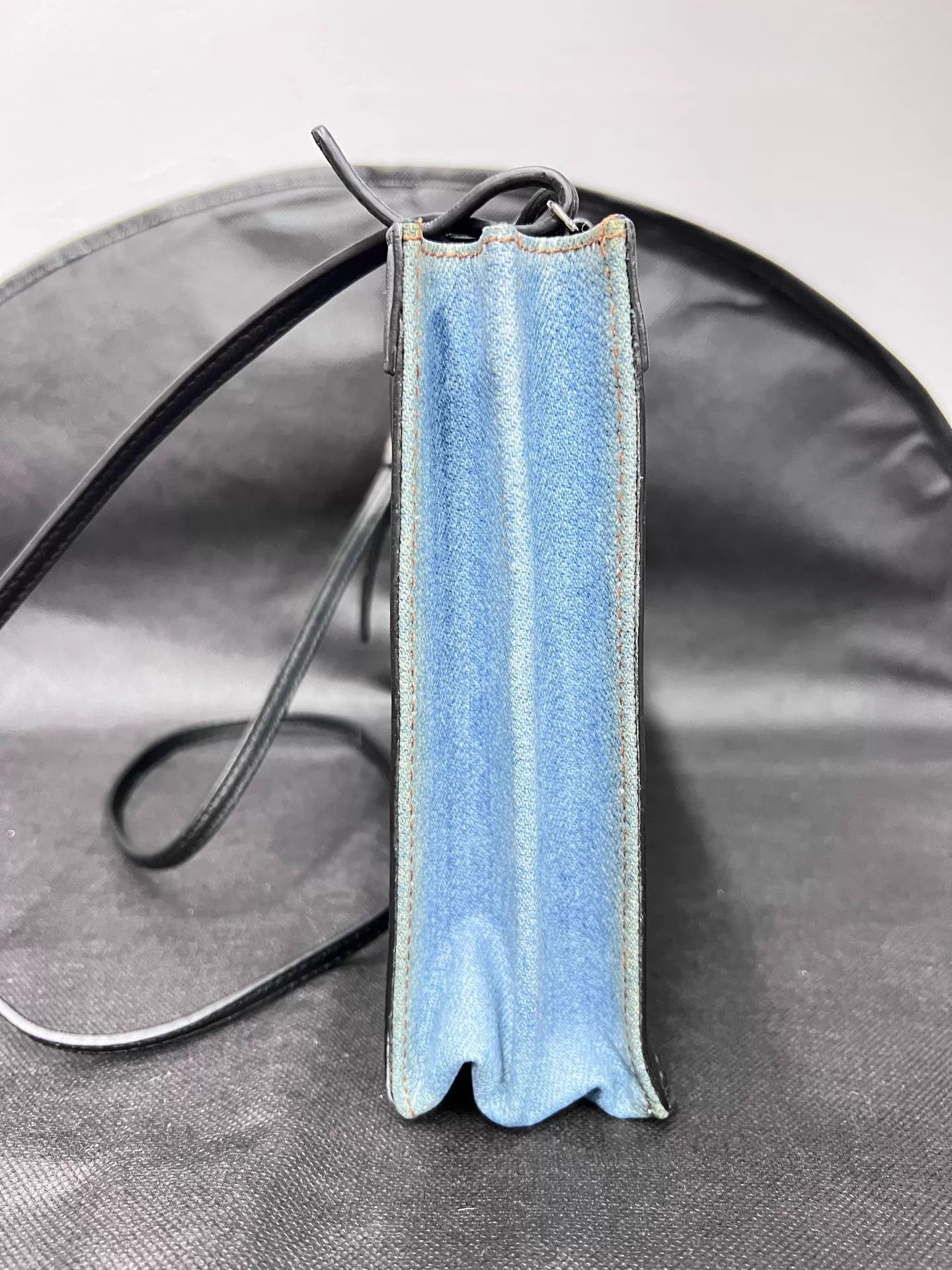 Balenciaga Balenciaga distressed denim envelope bag men's 20x15 Size ONE SIZE - 4 Thumbnail