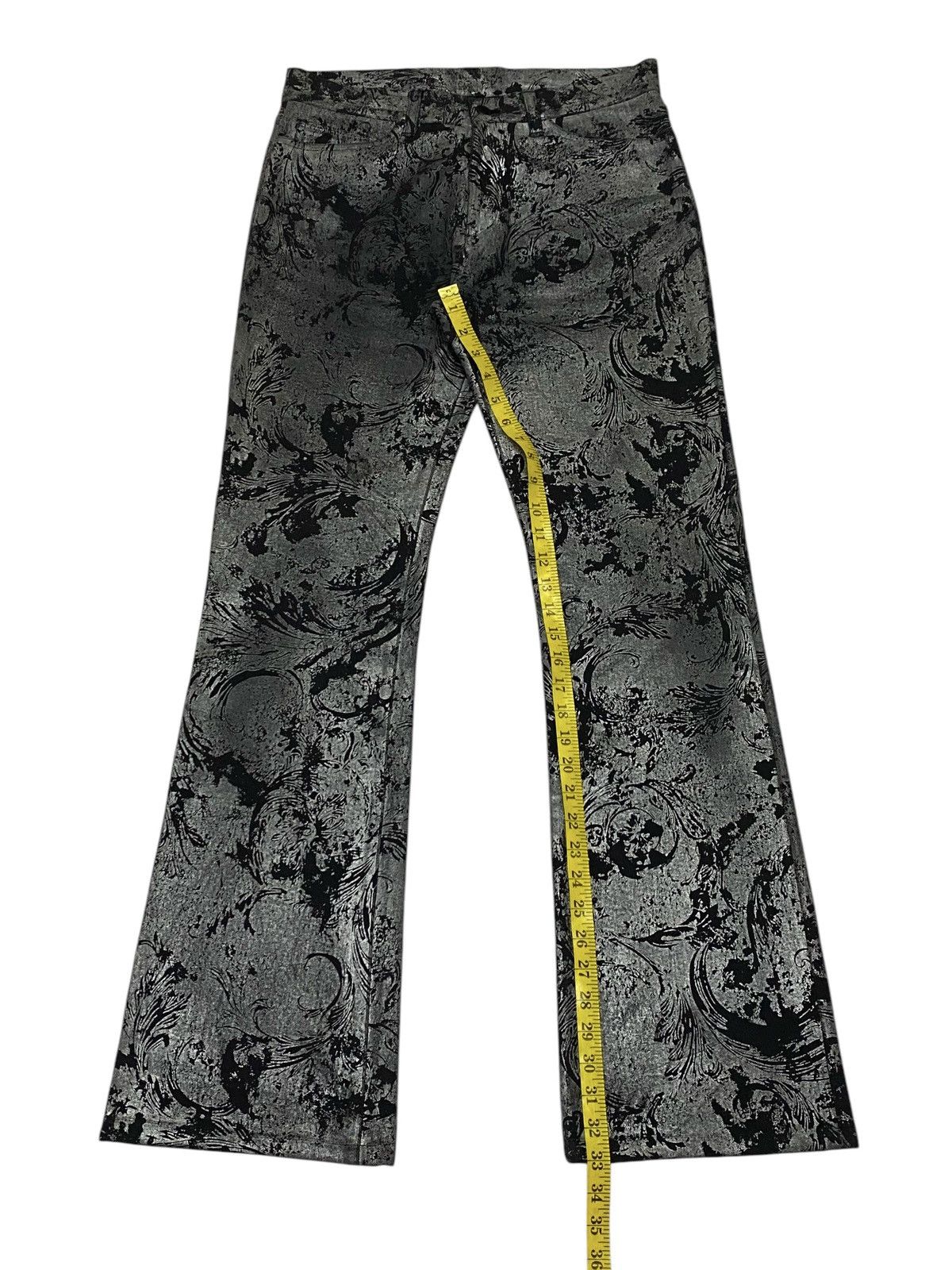 Yoshiyuki Konishi 💃Yoshiyuki Konishi Wax Floral Pattern Flared Denim Pants Size US 30 / EU 46 - 16 Thumbnail