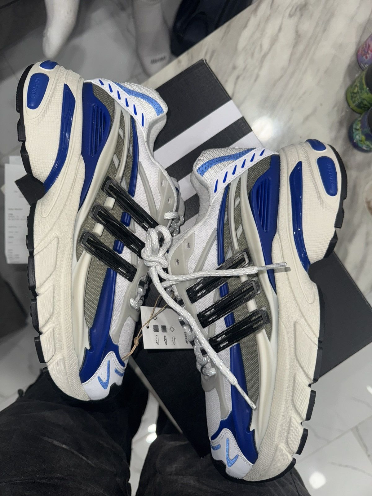 Adidas × Pharrell PW ADIDAS ADISTAR JELLYFISH “VIRGINIA” COMPLEXCON Size US 9 / EU 42 - 4 Thumbnail