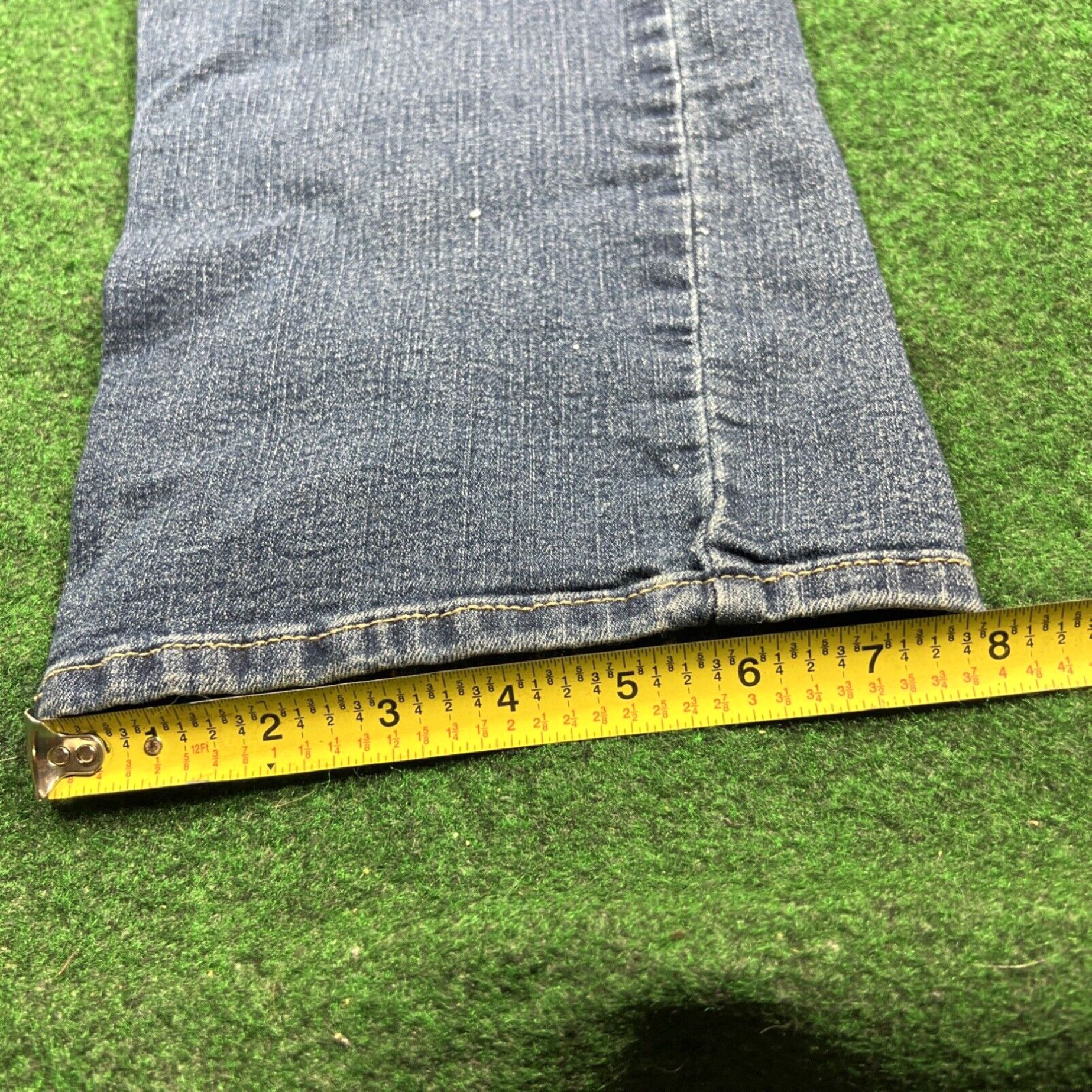 Levi's Signature Levi Strauss Womens 22M Modern Slim Blue Jeans Measures 38x30 Size 40" / US 18 - 6 Thumbnail
