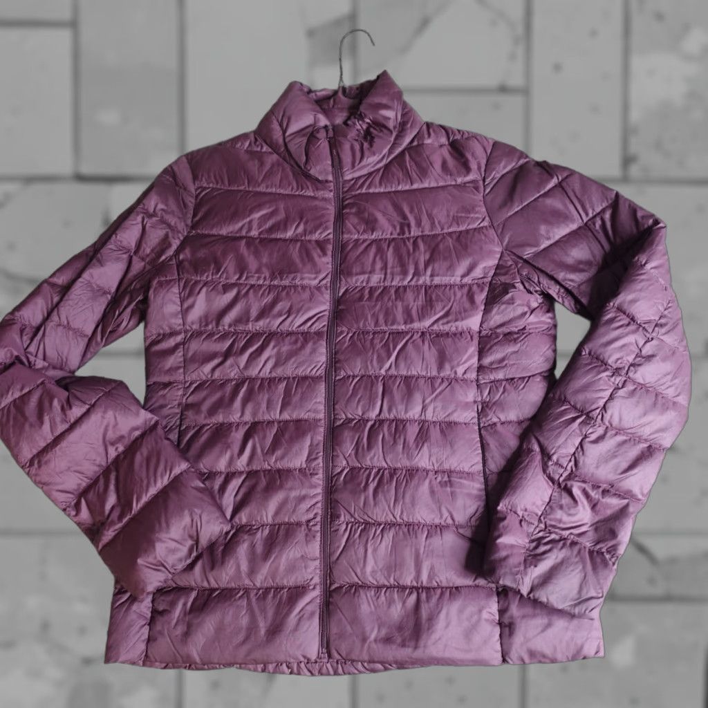 Uniqlo Uniqlo Womens Jacket Medium Red Burgundy Zip Down Filled Puffer Size M / US 6-8 / IT 42-44 - 1 Thumbnail