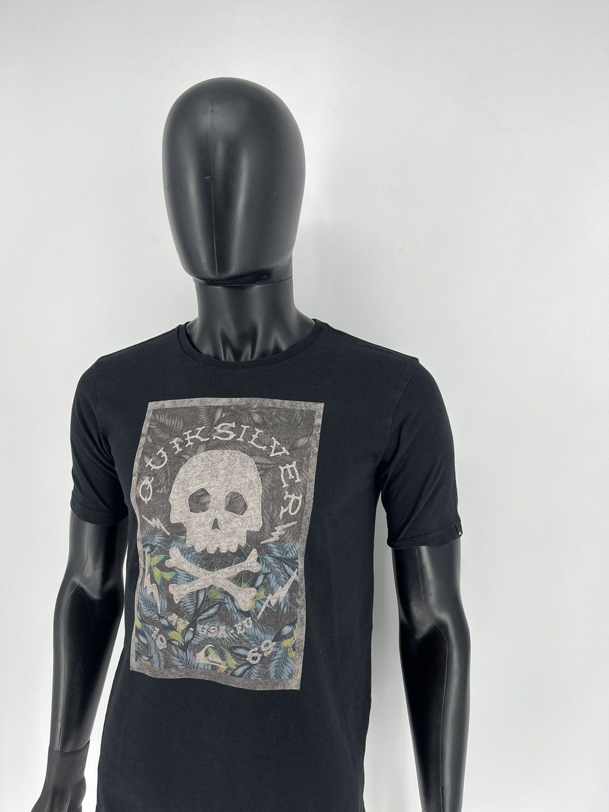 Quiksilver VTG Y2K Quiksilver Skull Logo Punk Design Surf Skate Tees Size US S / EU 44-46 / 1 - 4 Thumbnail
