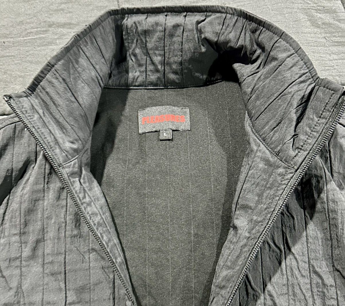 Pleasures PLEASURES Rescue Pleated Track Jacket – Black size large Size US L / EU 52-54 / 3 - 4 Thumbnail