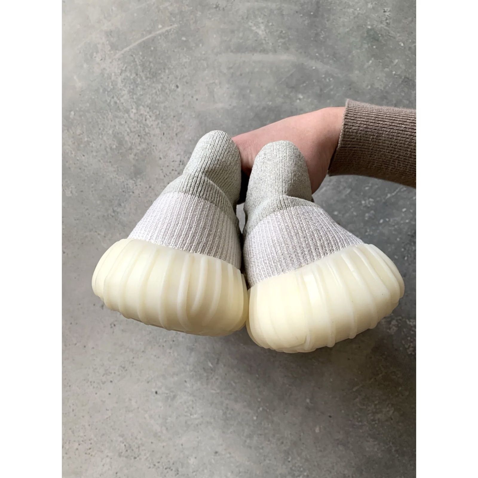 Adidas ADIDAS Yeezy 350 Sneaker Main Selling Point CMPCT SLATE BONE US 6 UK 5.5 EU 38 2/3 Men Sneaker Panda Color White 90s Mens Size US 6 / EU 39 - 6 Thumbnail