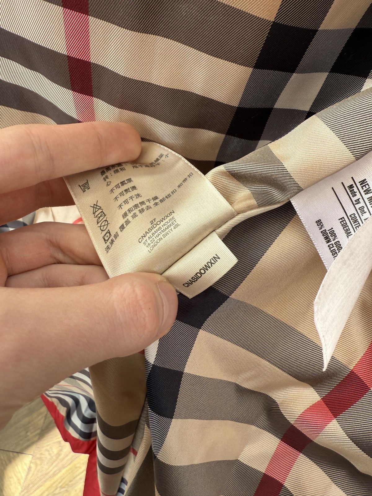Burberry Vintage Burberry Belted Puffer Jacket Nova Check Women Size XS / US 0-2 / IT 36-38 - 14 Thumbnail