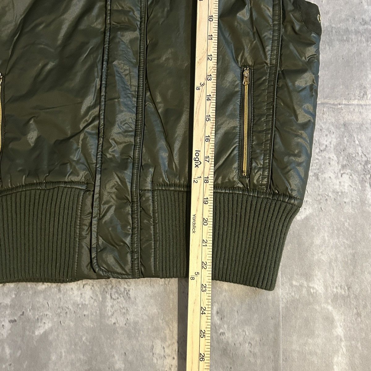 Avirex avirex embroidered army green puffer vest Size US L / EU 52-54 / 3 - 7 Thumbnail