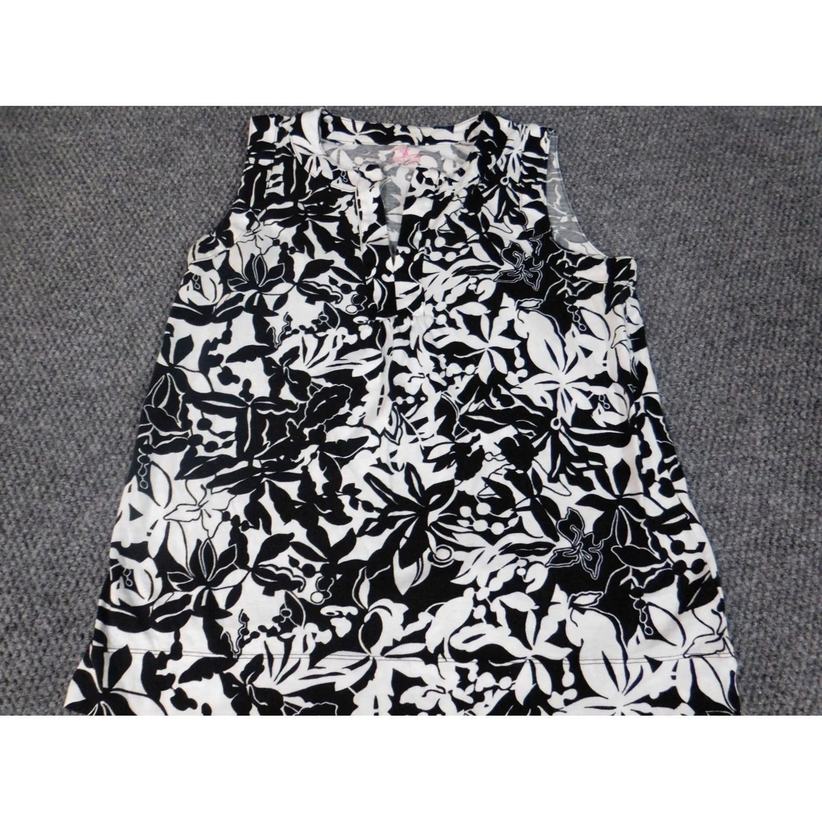 Jones New York Jones New York Blouse Shirt Womens L Black Floral Sleeveless V-Neck Pullover Cap Sleeve Classic 100% Cotton Rayon Breathable Casual Size L / US 10 / IT 46 - 3 Thumbnail
