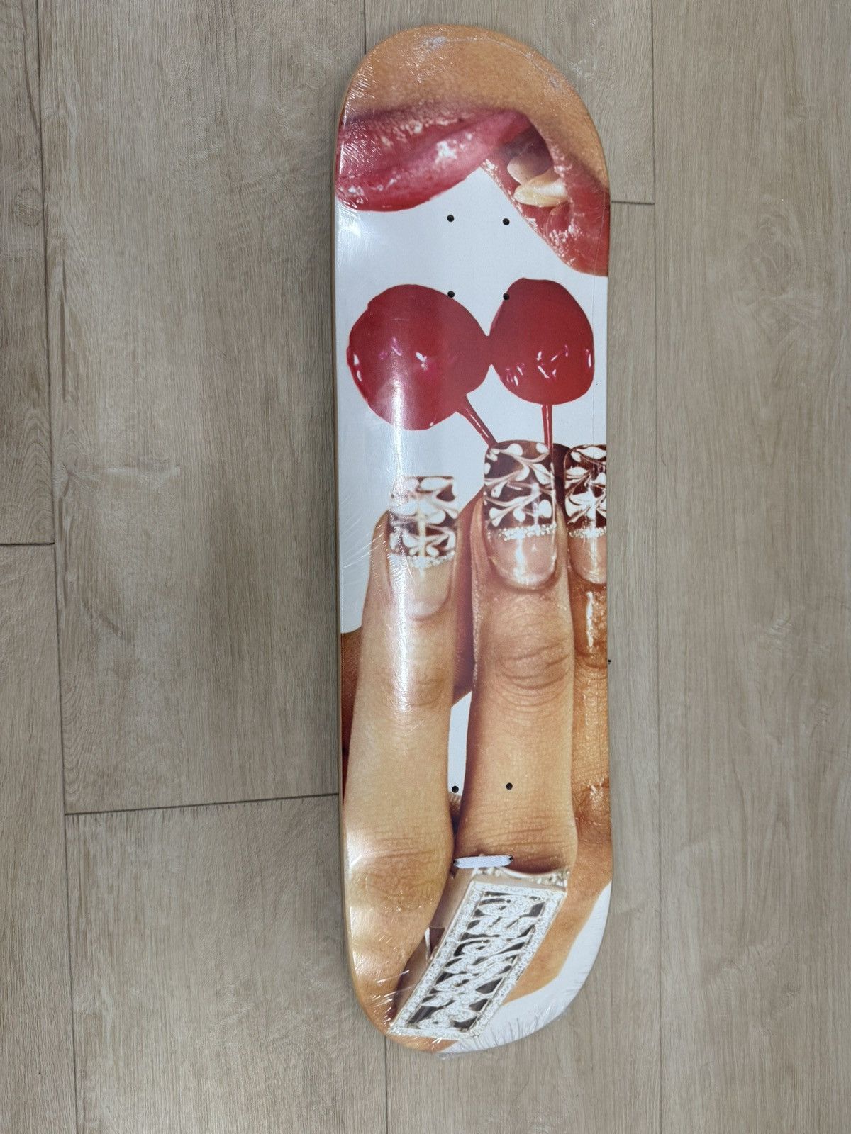 (希少) Supreme Cherries Skateboard Deck Supreme Cherries Skateboard Deck Red - SS20 - US