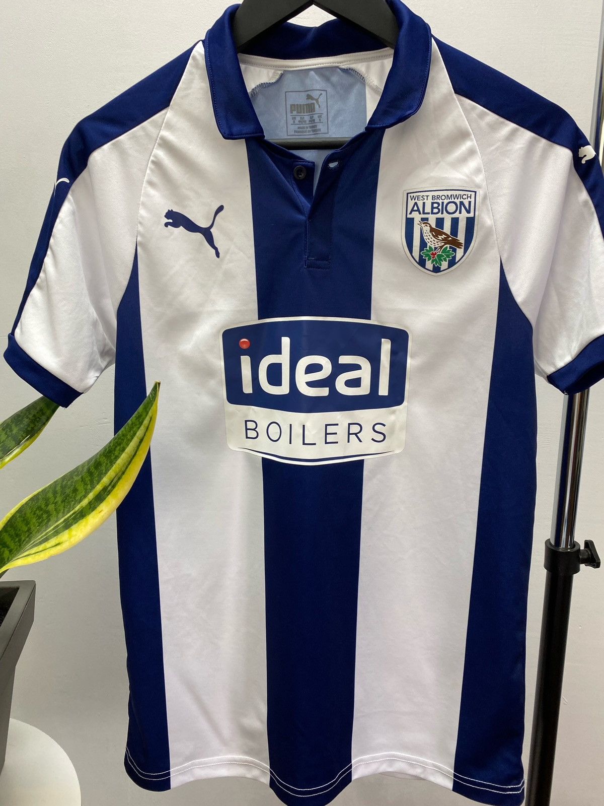 Puma West Bromwich Albion 2018 2019 Puma home soccer jersey Size US S / EU 44-46 / 1 - 9 Thumbnail