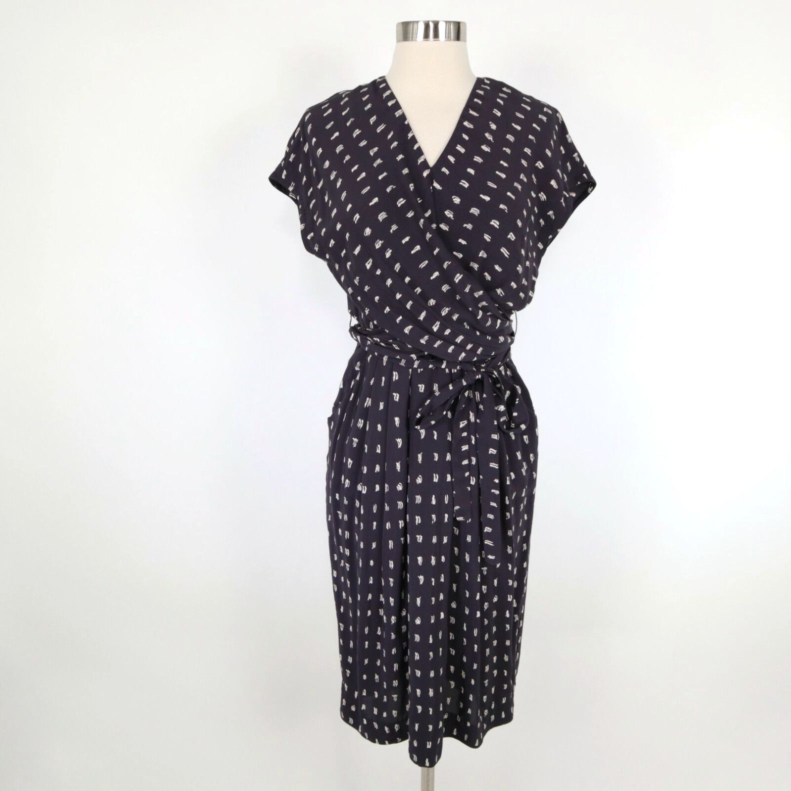 image of Vintage Mm.lafleur Faux Wrap Dress Noel 2 New Sheath Swipe Navy Blue Ivory Ruched $265 in White, Wo