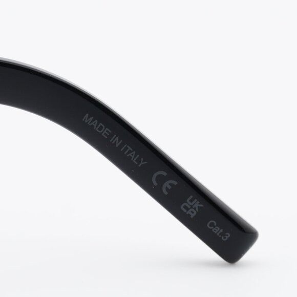 Saint Laurent Paris Saint Laurent SL215 GRACE 001 Sunglasses Black Cat Eye Frame Size ONE SIZE - 6 Thumbnail